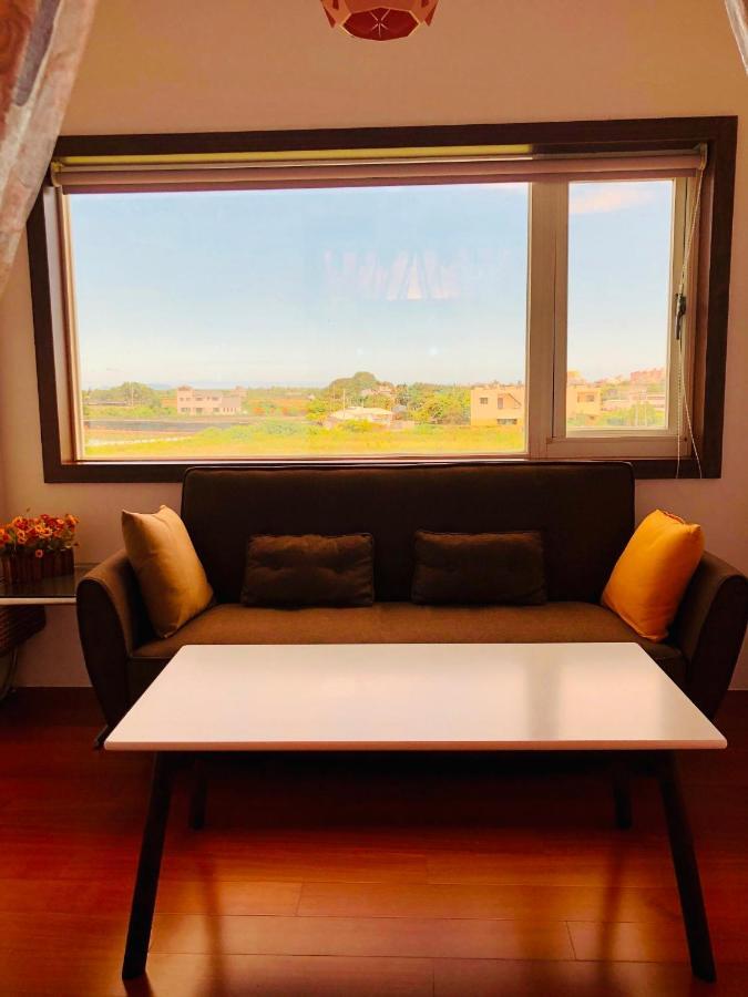 Emaly Homestay Taitung ภายนอก รูปภาพ